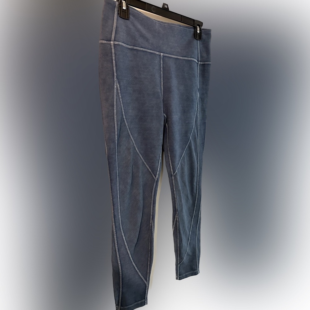 Lululemon size 10 leggings Jean color *No longer sold*